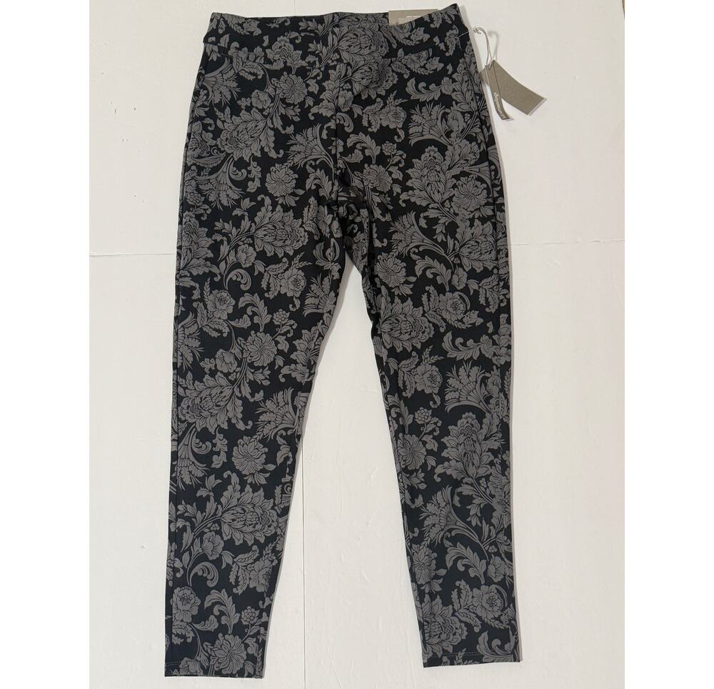 NWT Soft Surroundings Soft Essential Ponte Leggings Black Floral, Size M